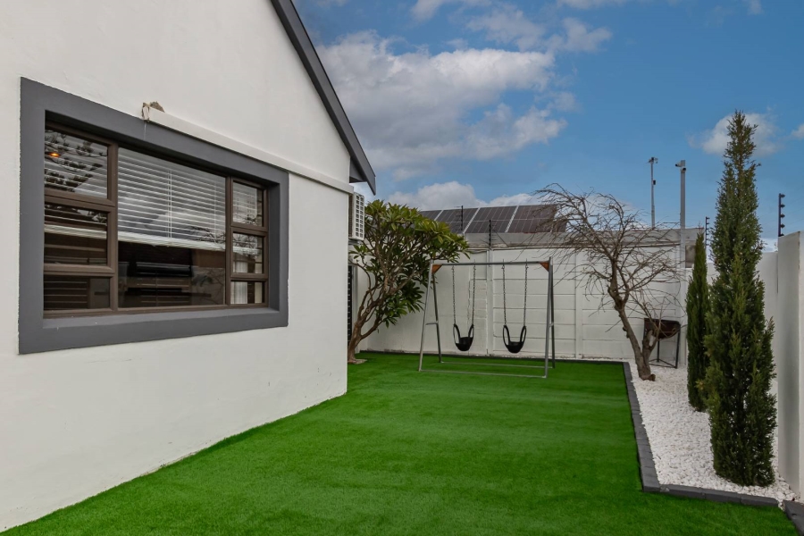 3 Bedroom Property for Sale in Plumstead Western Cape